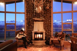 Interior - Eyjar Fishing Lodge (Fjardabyggd)