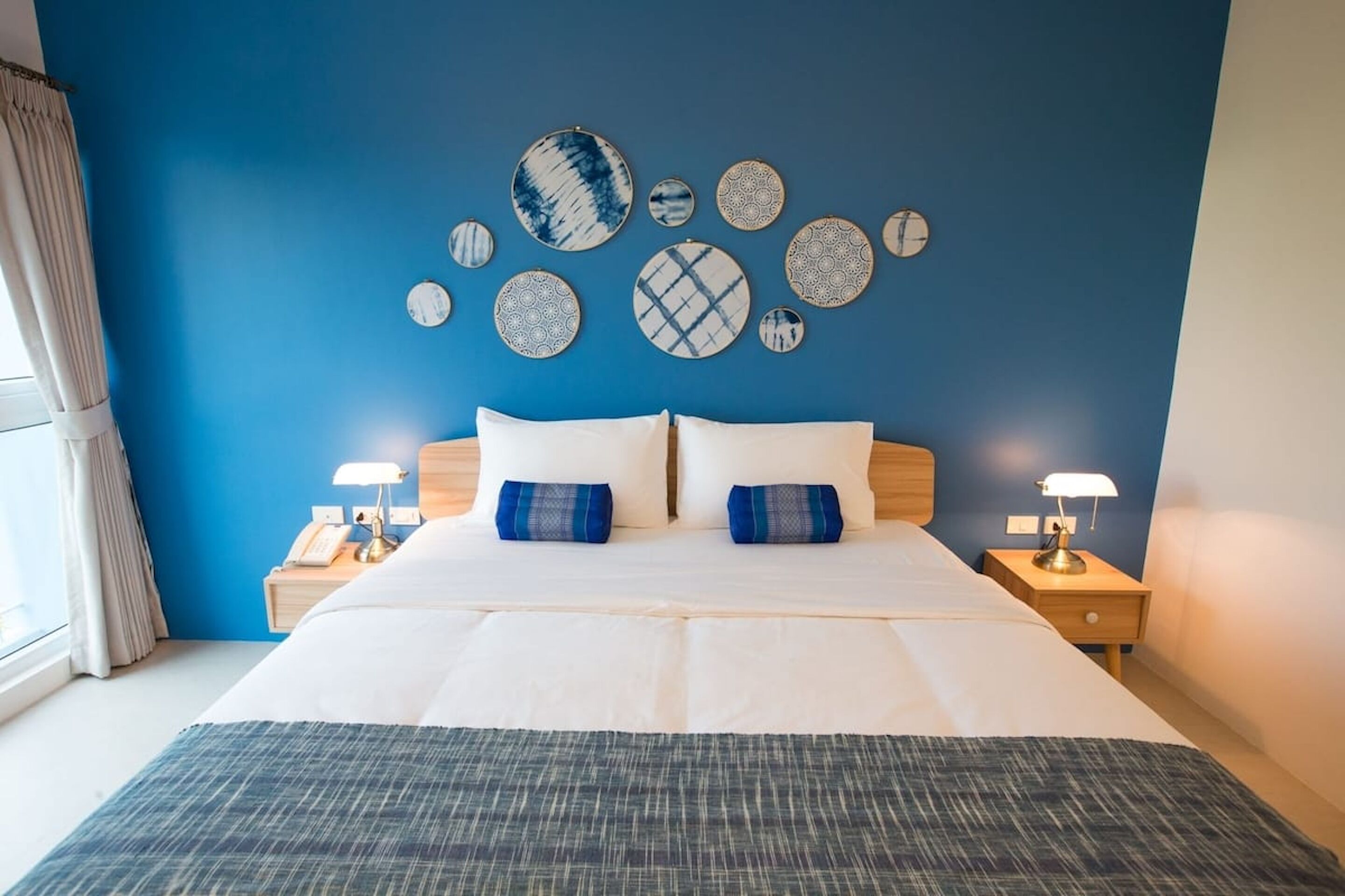 superior room, 1 double or 2 single beds | minibar, in-room safe, desk, laptop workspace