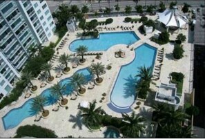 Outdoor pool - Modern Loft Space Downtown w-Pool (Miami)