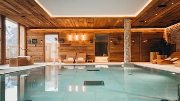 Sauna, banyera d'hidromassatge, bany turc i massatges