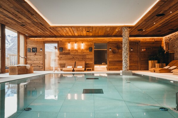 Sauna, hot tub, steam room, massages
