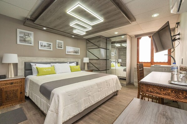 Down duvets, minibar, desk, laptop workspace