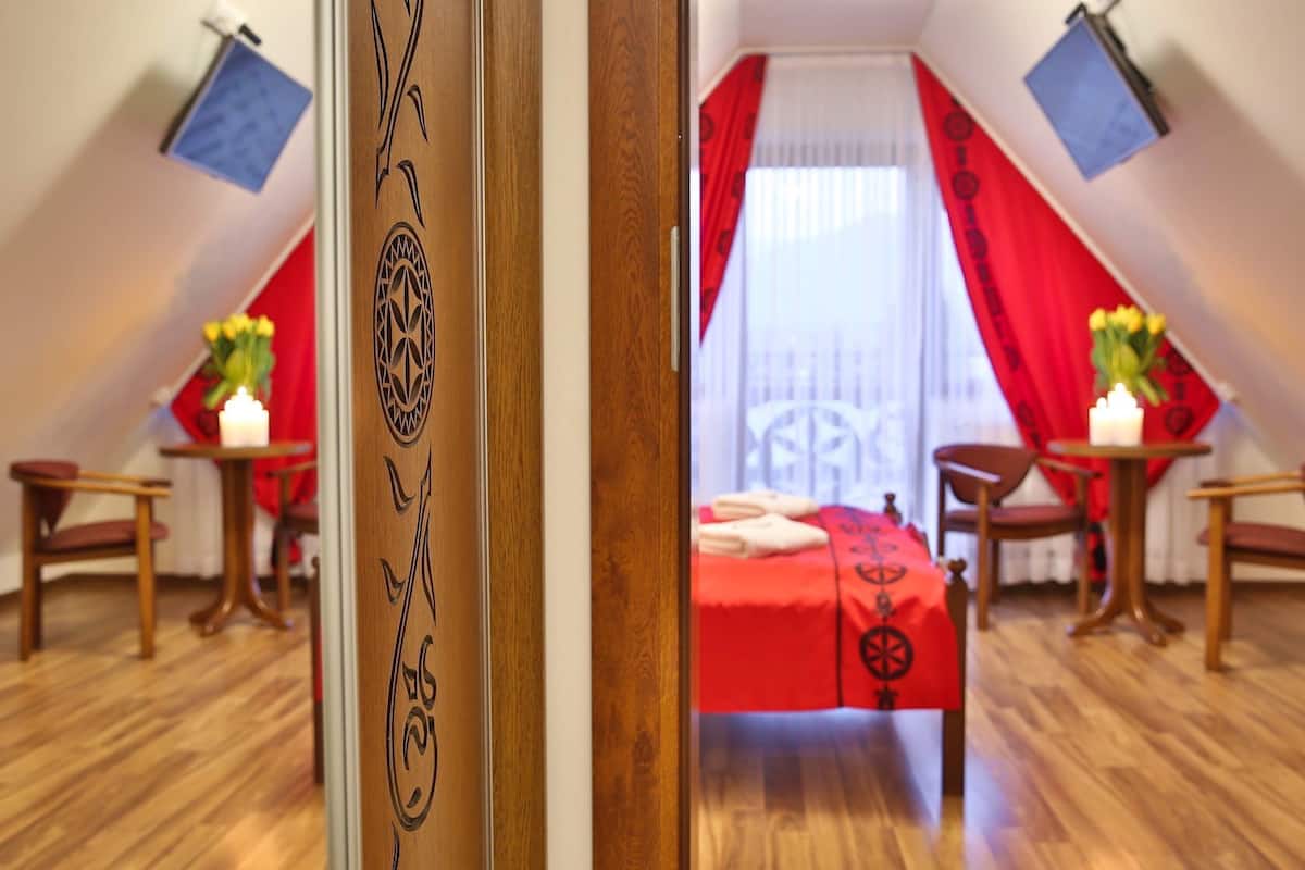 Departamento Deluxe, varias camas, para no fumadores | Sábanas de algodón egipcio y ropa de cama de alta calidad
