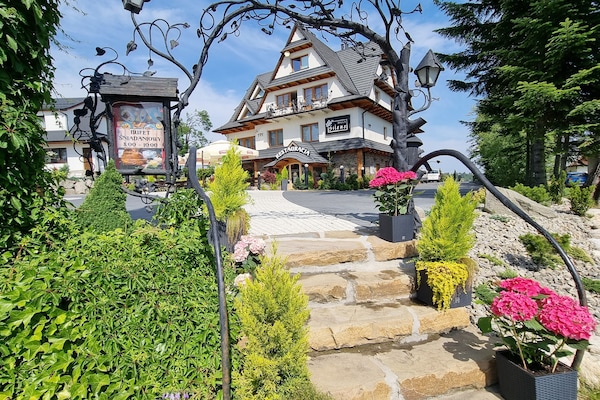 Façade de lâhĂ©bergement