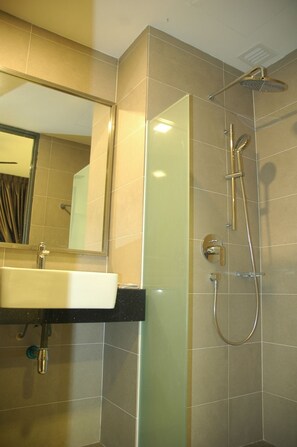 Comfort Apartment | Bathroom - Tropicana Suite Jalan Macalister (George Town)
