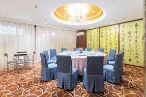 Restaurant - Linhai International Hotel (Funing)