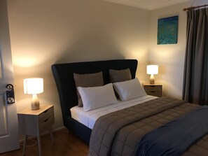 2 bedrooms, iron/ironing board, Internet, bed sheets