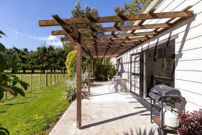 Historic Drover's Cottage - Beautiful views