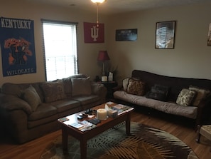 Smart TV, DVD player, table football, books - Lexington’s Premier Cul De Sac Townhome 2BR, 2.5BA, 1100 sqft (Lexington)