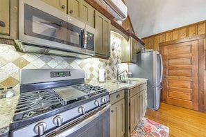 雪櫃、微波爐、爐具、咖啡機/沖茶器