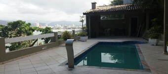 House in Guaruja Cond. upscale