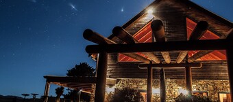 The Tree House Lodge - Bed & Breakfast