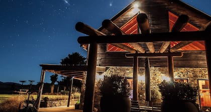 The Tree House Lodge - Aamiaismajoitus