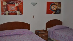 Habitación ejecutiva doble, varias camas, no fumadores | Wifi gratis y ropa de cama