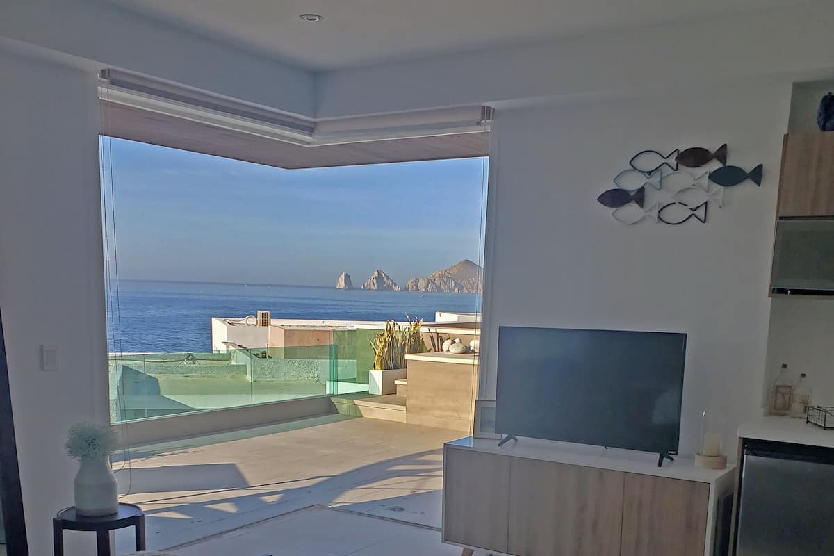 Studio Romantique, 1 grand lit, vue baie | 2 chambres, draps en coton égyptien, couette en duvet d'oie