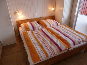 3 室のベッドルーム、旅行用ベビーベッド、WiFi