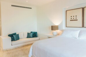 6 slaapkamers, een strijkplank/strijkijzer, gratis wifi, beddengoed