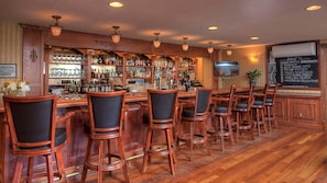 Bar (on property) - Woodfield Manor, A Sundance Vacations Property (Mount Pocono)