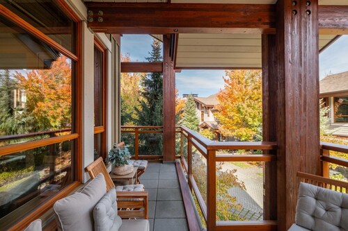 Unique | Pets | Private hot tub | BBQ | Garage