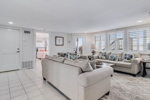 Smart TV, fireplace, DVD player, books