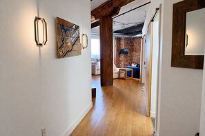 Unclassified image, 2 of 23, button