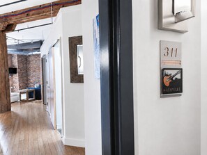 Interior - Downtown Music City Loft living! ~Steps to the Ryman and Broadway (Nashville)