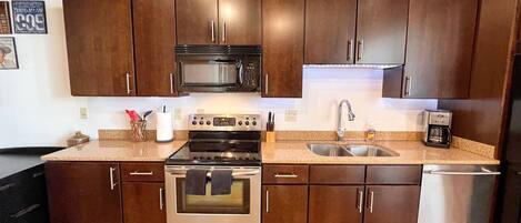 Fridge, microwave, oven, stovetop