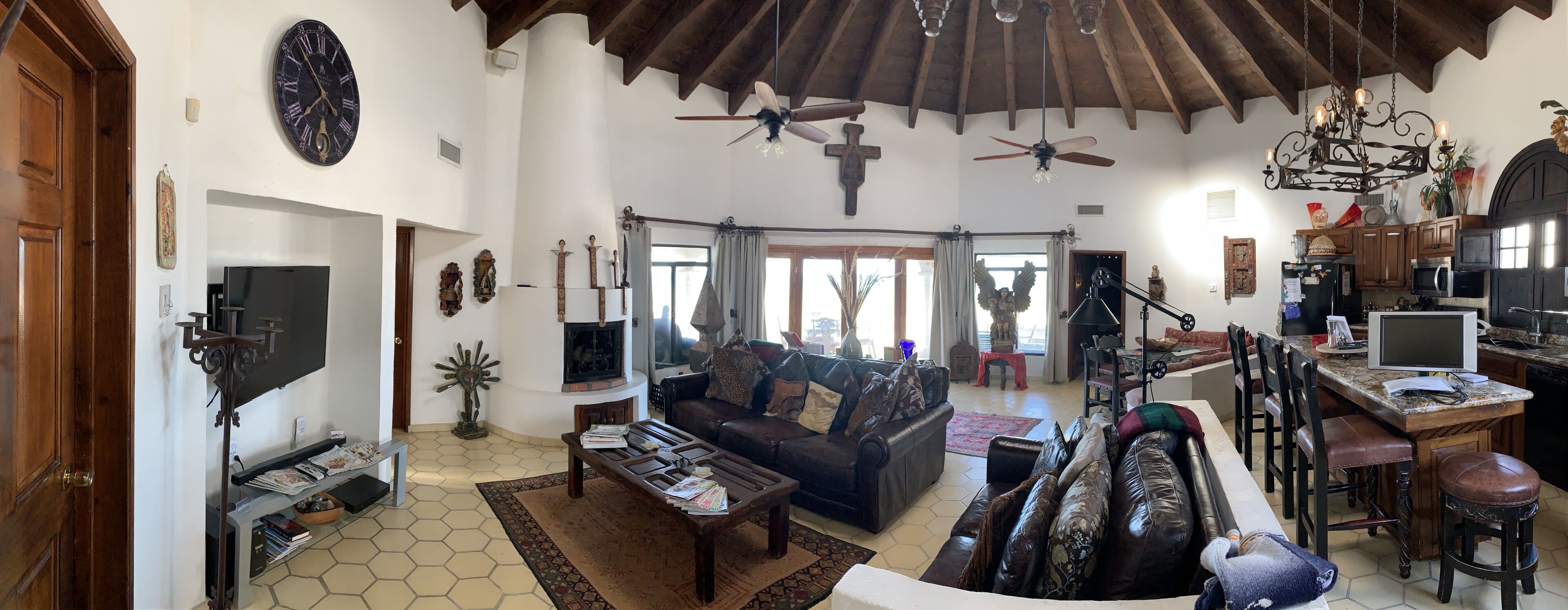 Smart TV, fireplace, DVD player, books