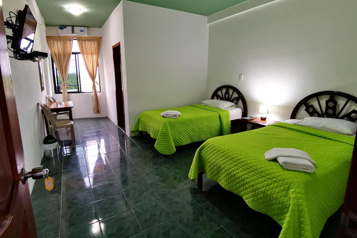 Double Room, 2 Single Beds
