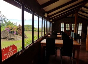 Free daily continental breakfast  - Hostal Akapu (Hanga Roa)