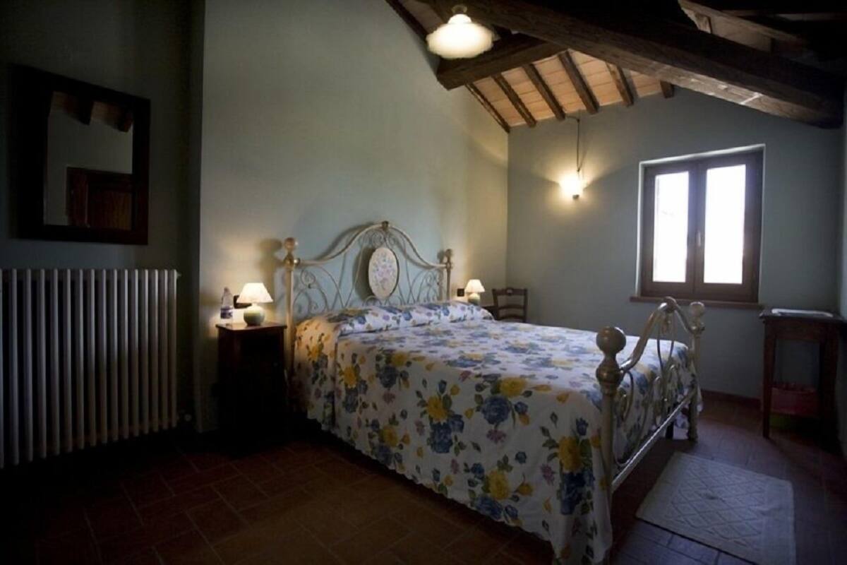 Cots/infant beds, bed sheets