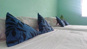 Double Room, 1 Double Bed, Non Smoking | 미니바, 객실 내 금고, WiFi