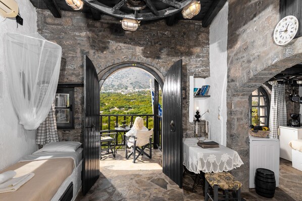 In-room safe, desk, blackout curtains, free WiFi - Traditional Homes of Crete (Agios Nikolaos)