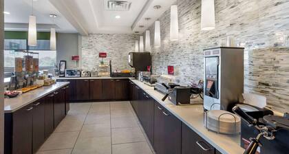 Best Western Plus Philadelphia-Pennsauken Hotel
