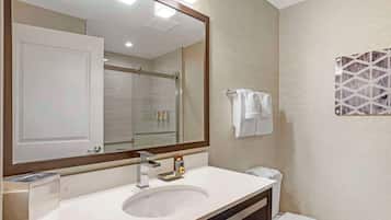 Standard Room, 1 King Bed, Non Smoking, Refrigerator | Bathroom | Shower, free toiletries, hair dryer, towels