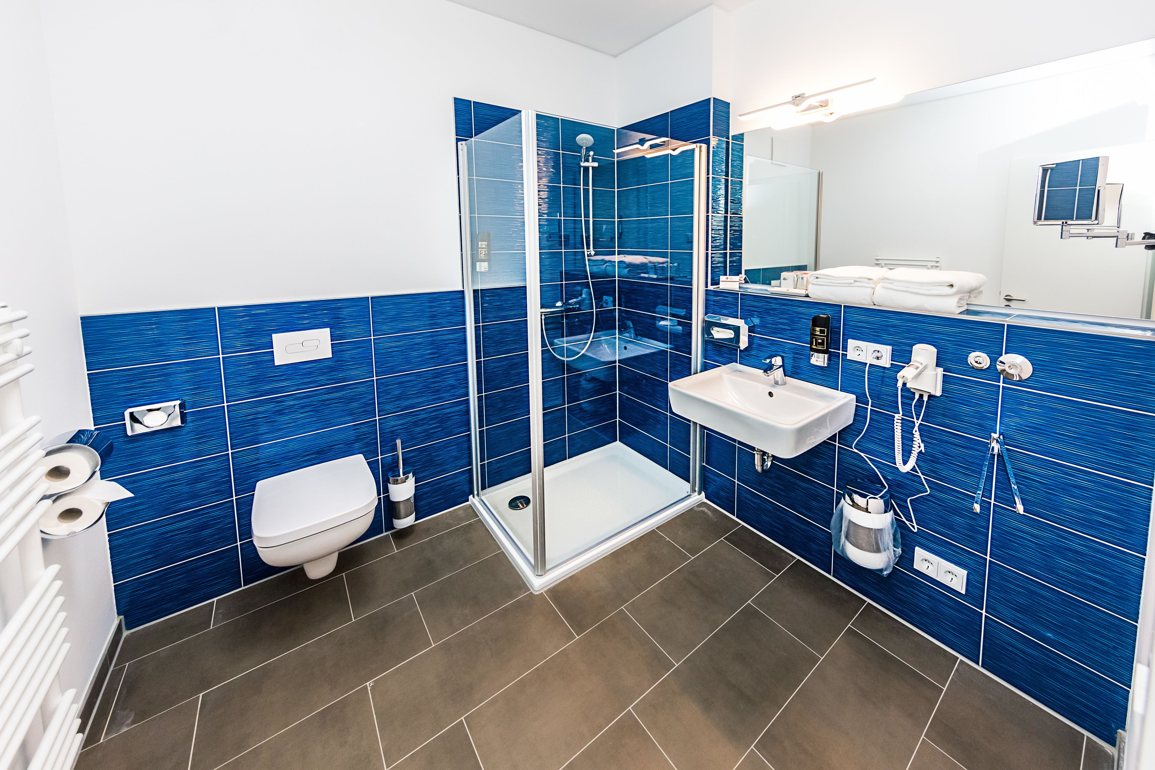 Photo - Best Western Plus Royal Suites