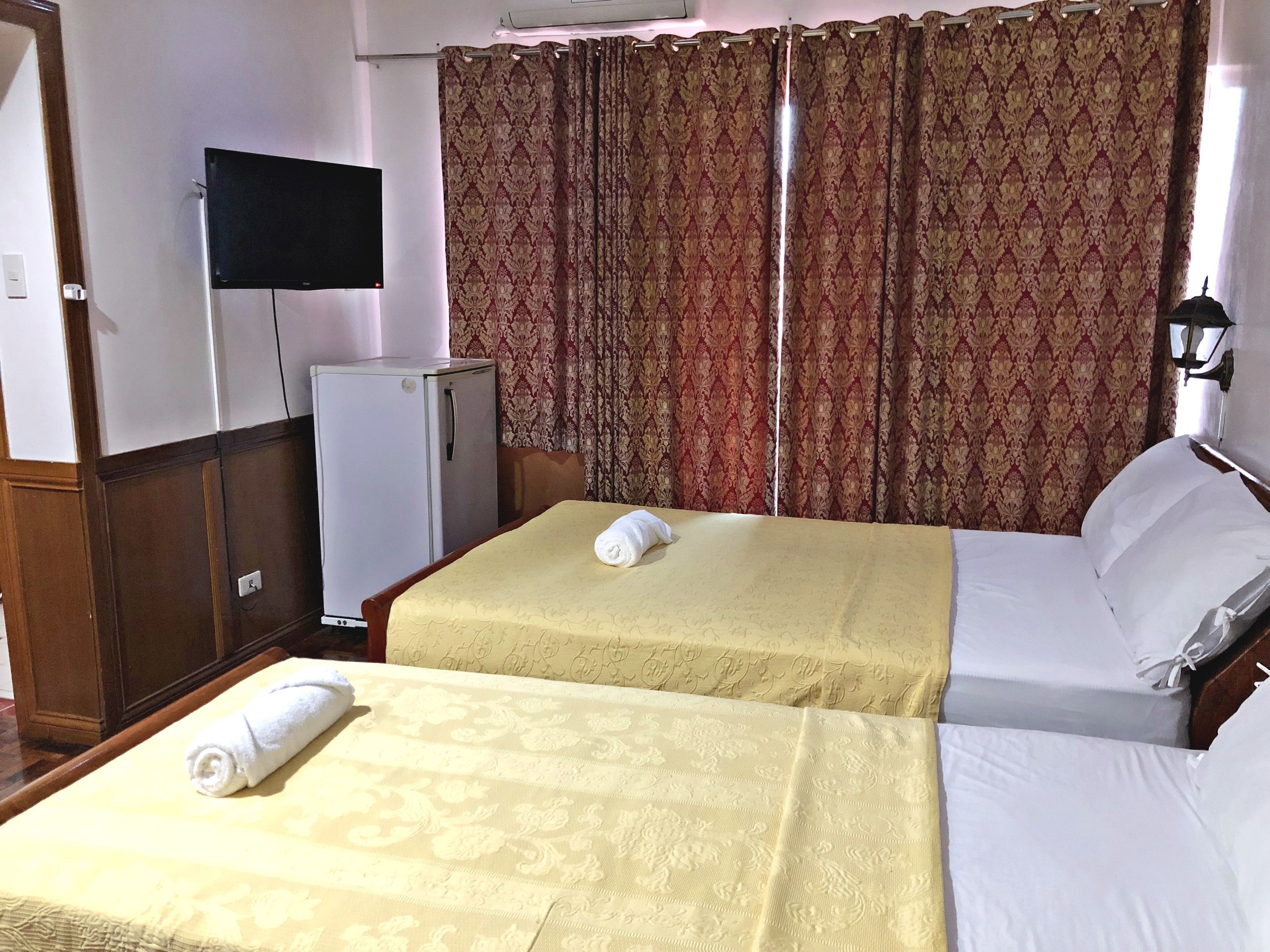 Coffres-forts dans les chambres, bureau, Wi-Fi gratuit, draps fournis