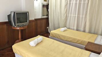Executive Room with Connecting Door | In-room safe, desk, free WiFi, bed sheets