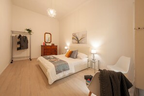 4 chambres, fer et planche à repasser, Wi-Fi gratuit, draps fournis