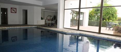 Indoor pool, outdoor pool