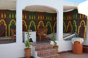 Terrace/patio - Traditional riad with modern comfort 6/8 per in the heart of the medina. (Meknès)