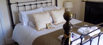 Sjarmerende renovert tradisjonelt rekkehus med 4 senger "Aunty Mary's", familier, grupper