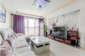 Apartment, 2 Bedrooms | Living room | TV