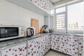 Apartment, 2 Schlafzimmer | Eigene Kochnische | Herdplatte, Wasserkocher