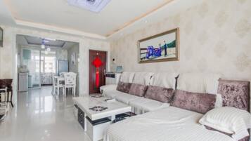 Apartment, 2 Schlafzimmer | Wohnzimmer | Fernseher