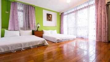 Classic Condo, 2 Double Beds, Non Smoking | Soundproofing, free WiFi, bed sheets