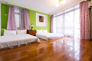 Classic Condo, 2 Double Beds, Non Smoking - Dog House (Taitung)