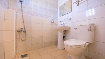 Classic Condo, 1 Double Bed, Non Smoking | Soundproofing, free WiFi, bed sheets