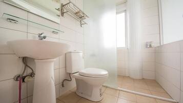 Comfort Condo, 2 Double Beds, Non Smoking | Soundproofing, free WiFi, bed sheets