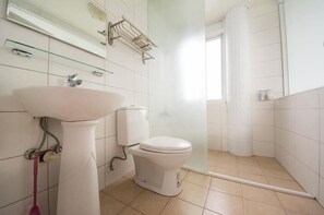 Comfort Condo, 2 Double Beds, Non Smoking - Dog House (Taitung)